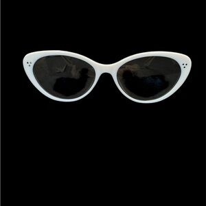 NWOT Blue Elephant sunglasses